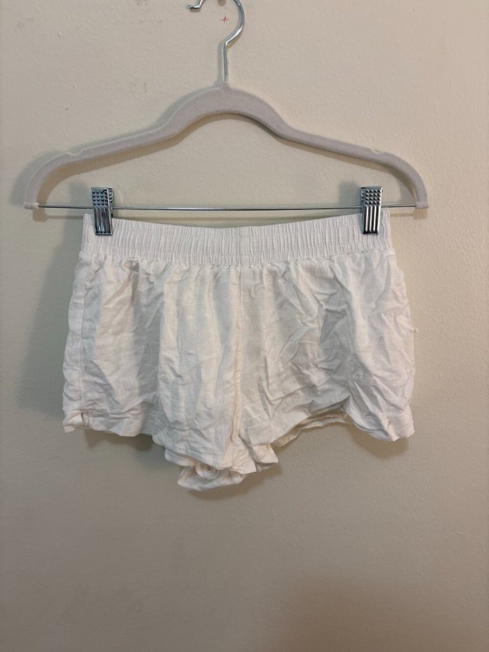 Princess Polly white casual shorts US 4